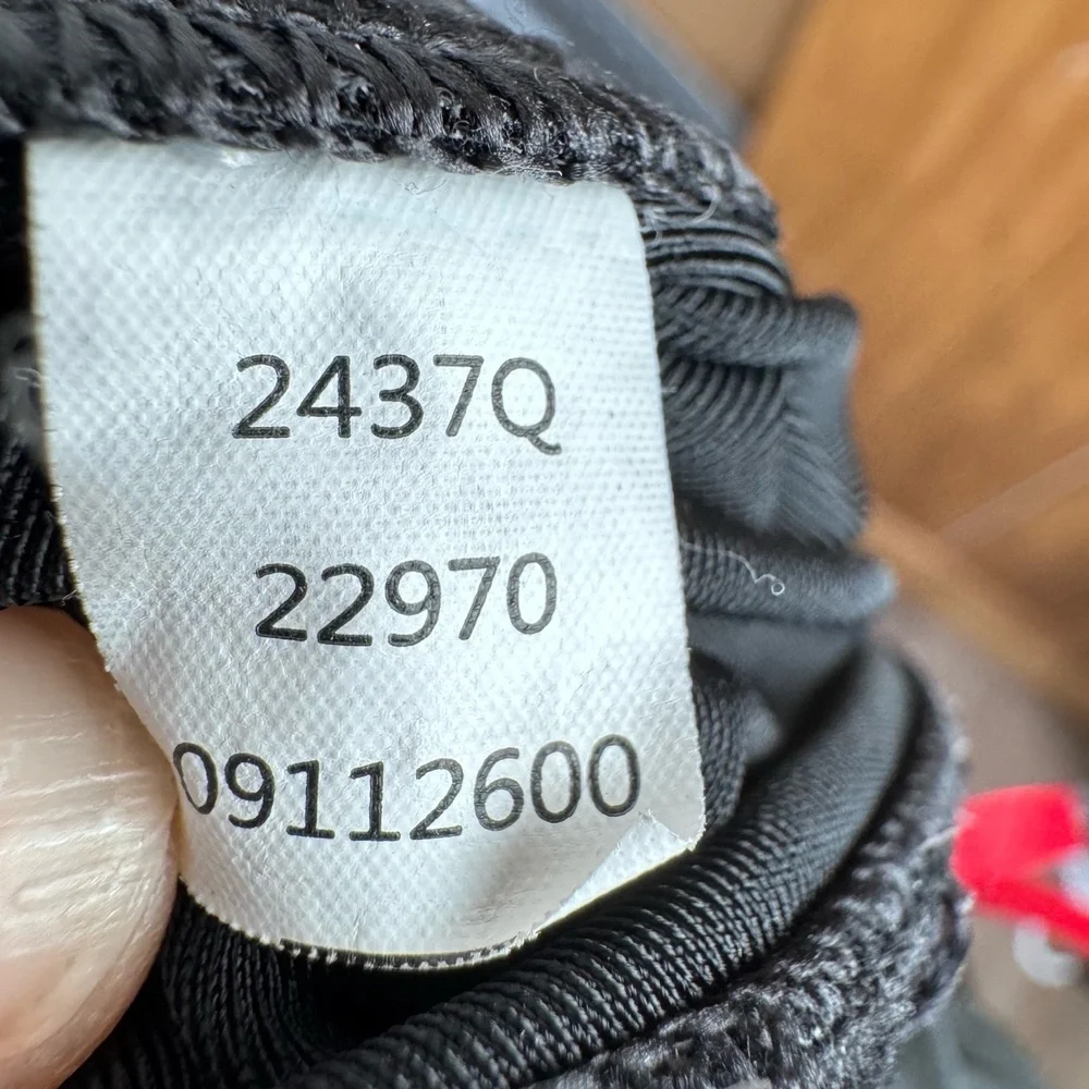 Spanx Faux Leather Shimmer Leggings M Petite Black High Rise Sculpting - Picture 8 of 8